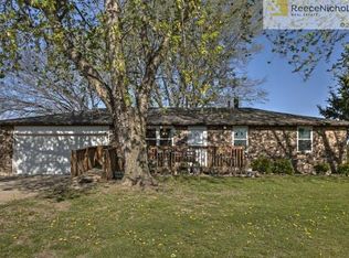 7722 Beth Dr, Liberty, MO 64068