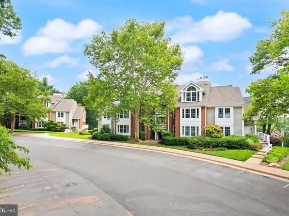 11168 Beaver Trail Ct, Reston, VA 20191