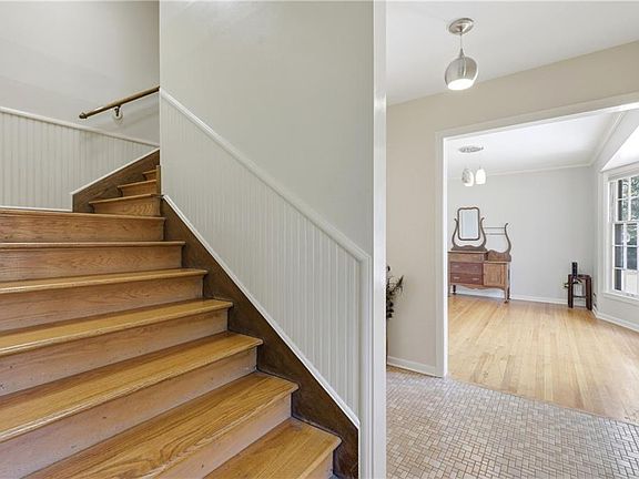 4th image of 3609 S Phelps Rd