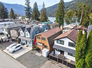 216 1st Ave, Fraser Valley, BC V2R4Y4