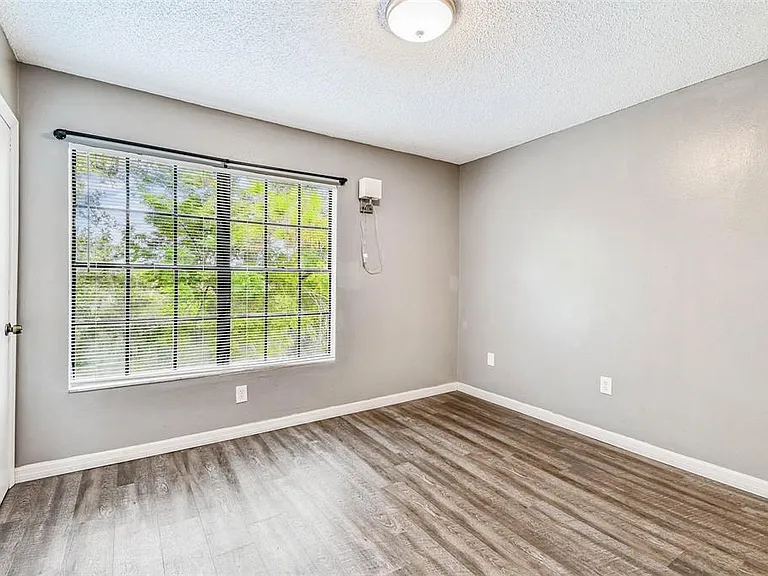 103 Brigadoon Dr — Photo 15