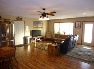 80 Dale Lee Dr, Palo, IA 52324