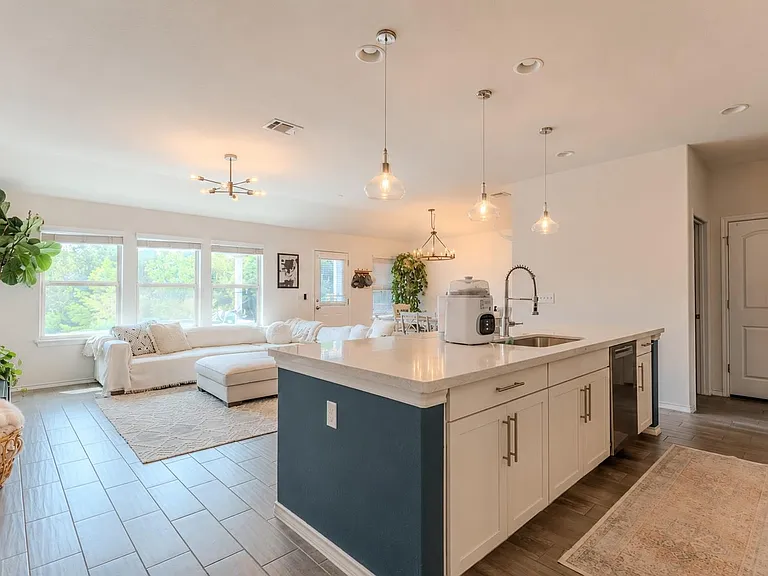 11813 Arran St — Photo 5