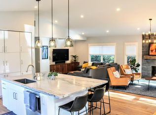 789 Cedar St, San Carlos, CA 94070