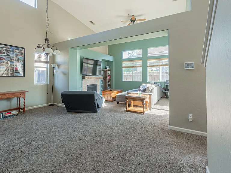 1739 W Castoro Way — Photo 18