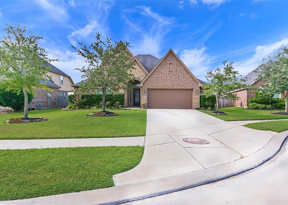 1st image of 28807 Pine Grove Ct