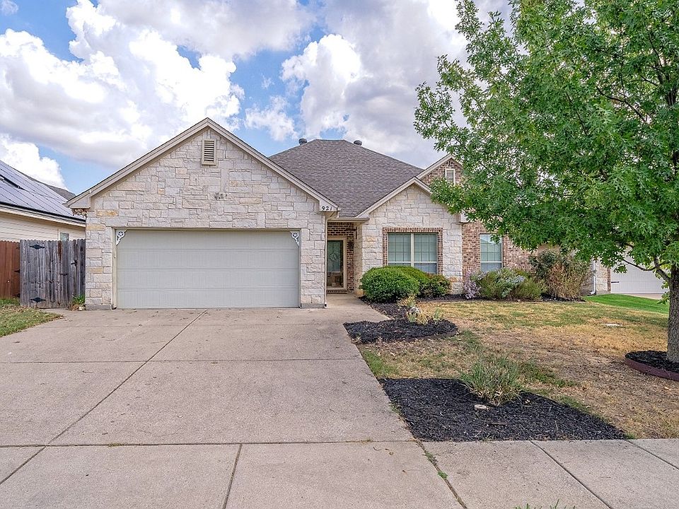 1st image of 921 Glenview Dr