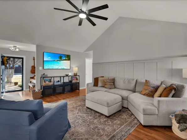 1019 Boardwalk St, Midlothian, TX 76065