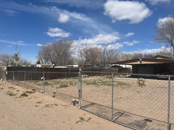 2705 Ocotillo Rd SW, Albuquerque, NM 87105