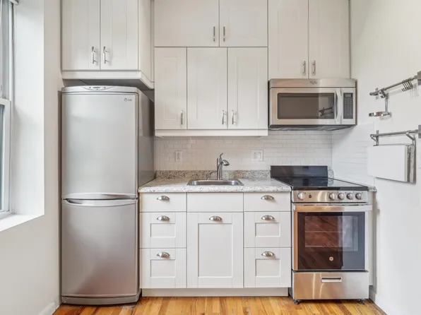 11 Cuneo Pl APT 3C, Jersey City, NJ 07307