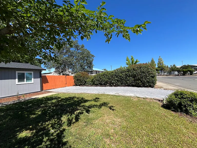 4288 Bradley Dr — Photo 3