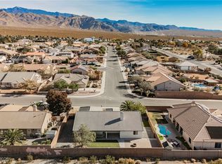 1960 S Vineyard Dr W, Pahrump, NV 89048