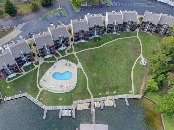 270 Lake Hamilton Dr, Hot Springs, AR 71913