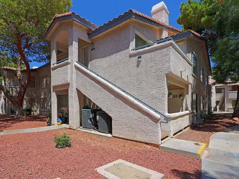 3071 Key Largo Dr #202 — Photo 4