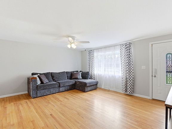 3rd image of 2898 Lantz Rd