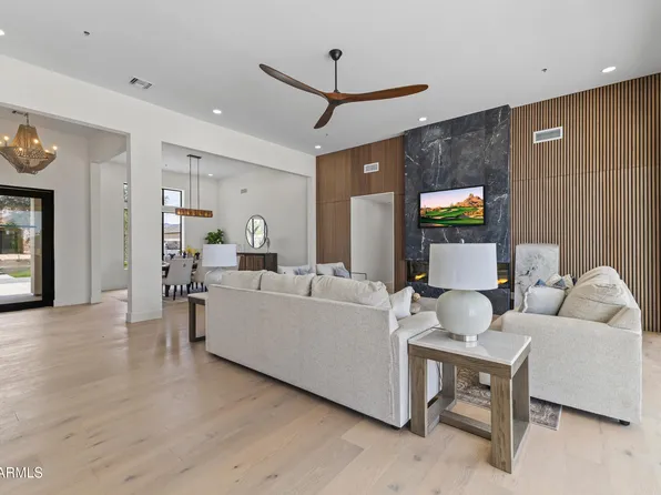 9611 E CLINTON Street, Scottsdale, AZ 85260