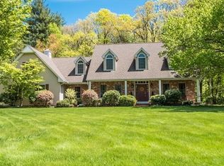 163 Old Farm Rd, East Longmeadow, MA 01028