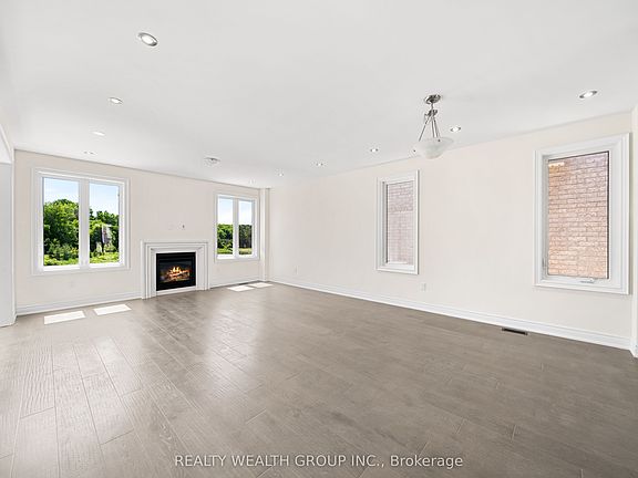 4th image of 261 Seaview Hts