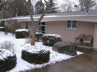 6109 Rolling Hills Dr, Fort Wayne, IN 46804