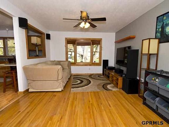 3rd image of 5117 Aspen Dr