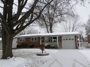 616 Clager Dr, Saint Louis, MO 63125