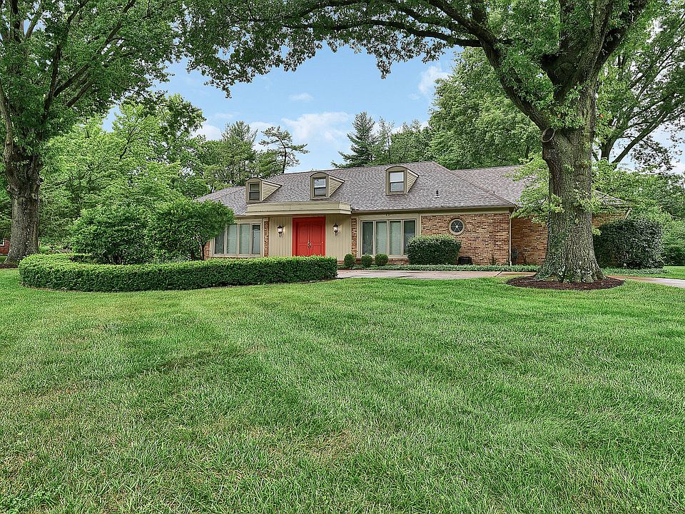 1st image of 69 E Ladue Estates Dr