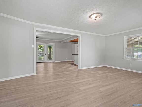 2nd image of 442 10th St NW