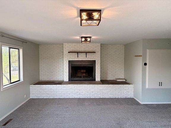 2nd image of 1175 E Elm Ave