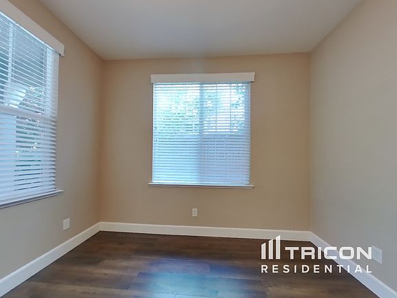 3rd image of 1153 Branston Dr