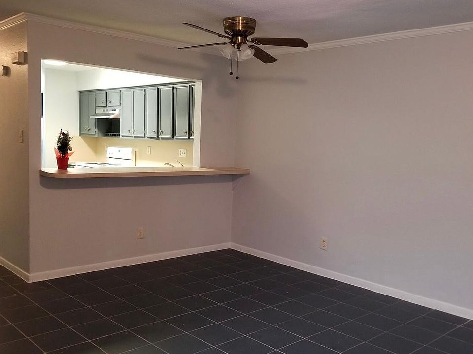 2nd image of 11000 Kinghurst Dr Unit 125