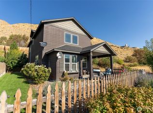 134 Ives St, Pateros, WA 98846