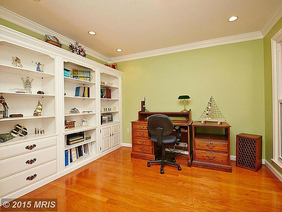 4th image of 5003 York Ct