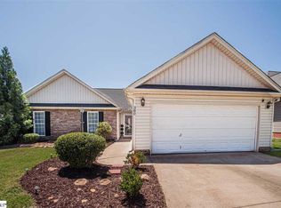 380 Split Oak Ln, Inman, SC 29349