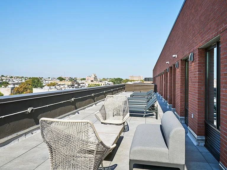1626 Madison St #PHC — Photo 14