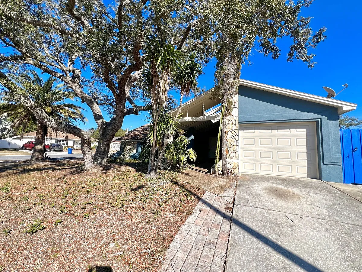 Building Photo - 1338 Calamondin Dr