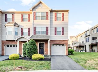 6367 Creekbend Dr, Mechanicsburg, PA 17050