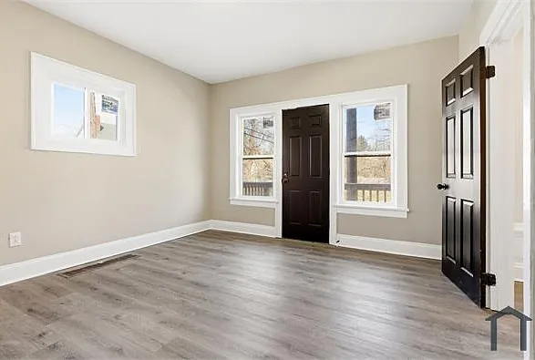 13802 Byron Ave — Photo 20