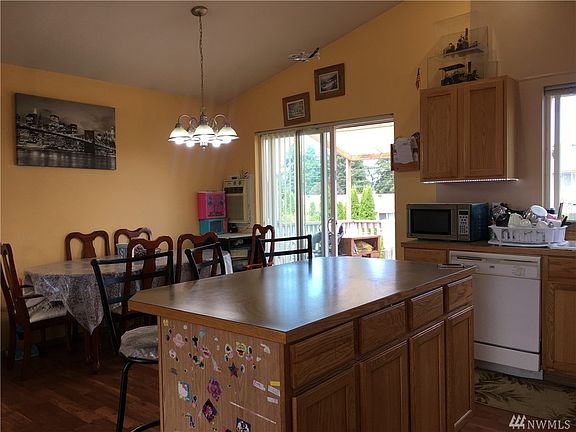 2nd image of 4809 74th Pl NE