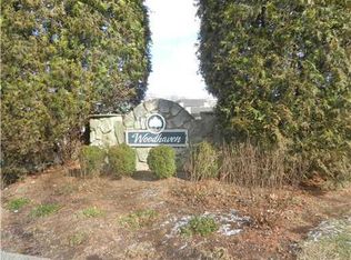 708 Woodhaven Dr, Edison, NJ