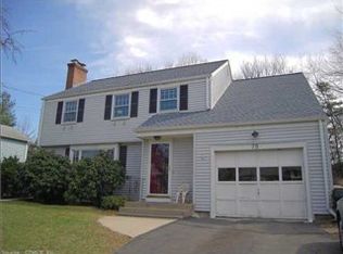 75 Whitehill Dr, West Hartford, CT 06117