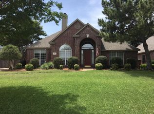 2613 Flameleaf Dr, Grapevine, TX 76051