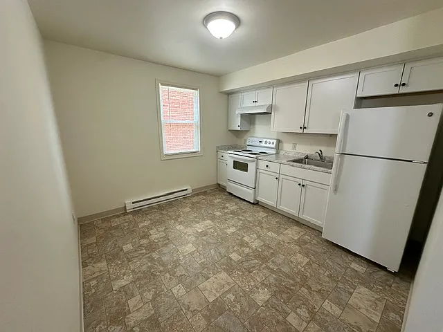 2 bed, $1,400 — Photo 2