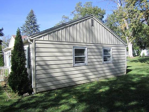 2nd image of 138 Meadow Ave