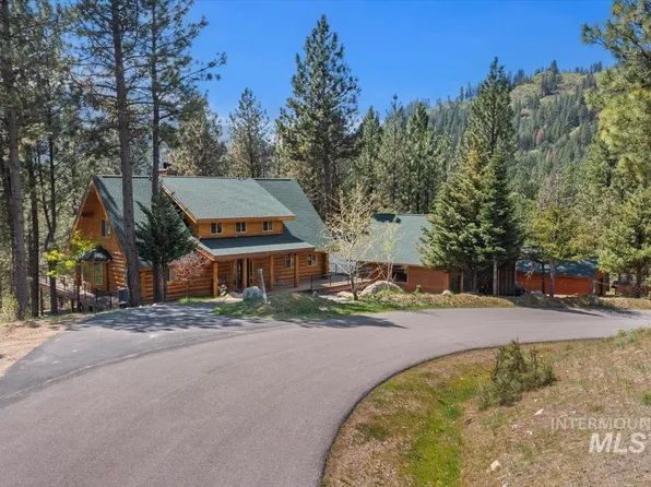 93 Blue Shadow Dr, Garden Valley, ID 83622