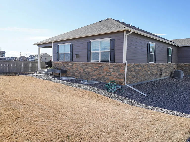 1858 Mount Monroe Dr — Photo 15