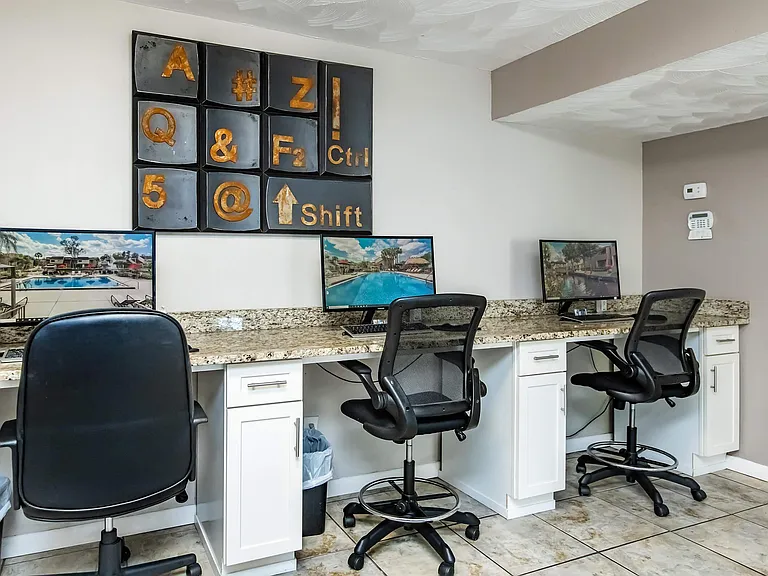 Urban Place Apartments — Photo 10