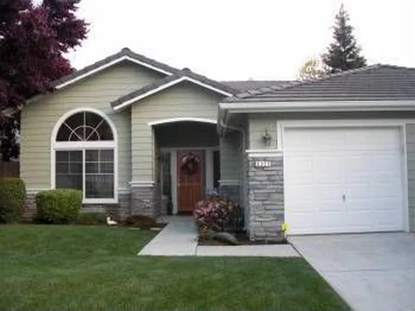 2227 E Everglade Ave, Fresno, CA 93720