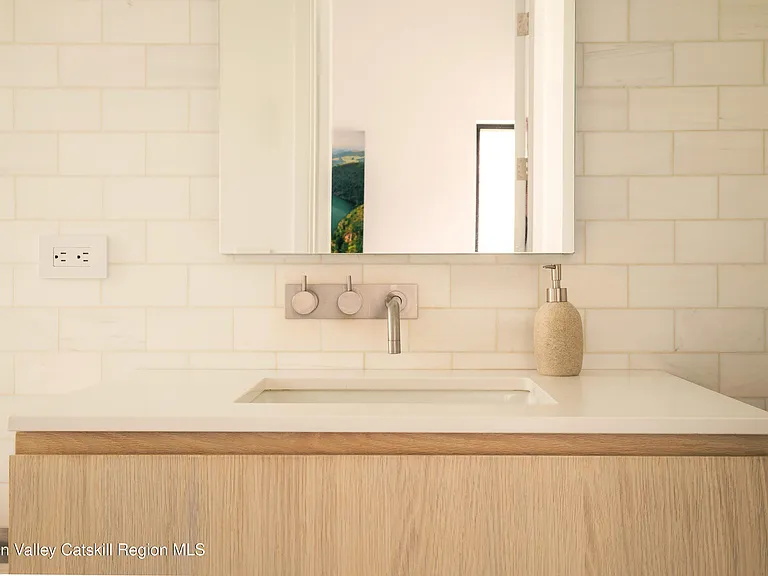 279 Tompkins Rd — Photo 16