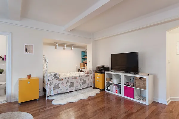 Rented by Oxford Property Group | media 7