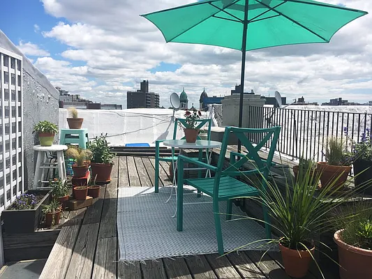 Sold by HomeDax Real Estate | media 28